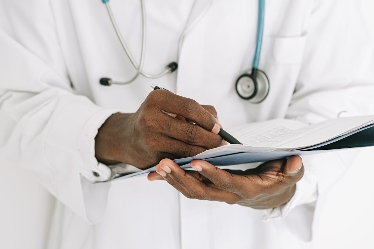 Patientenbetreuung durch Pflegefachkraft